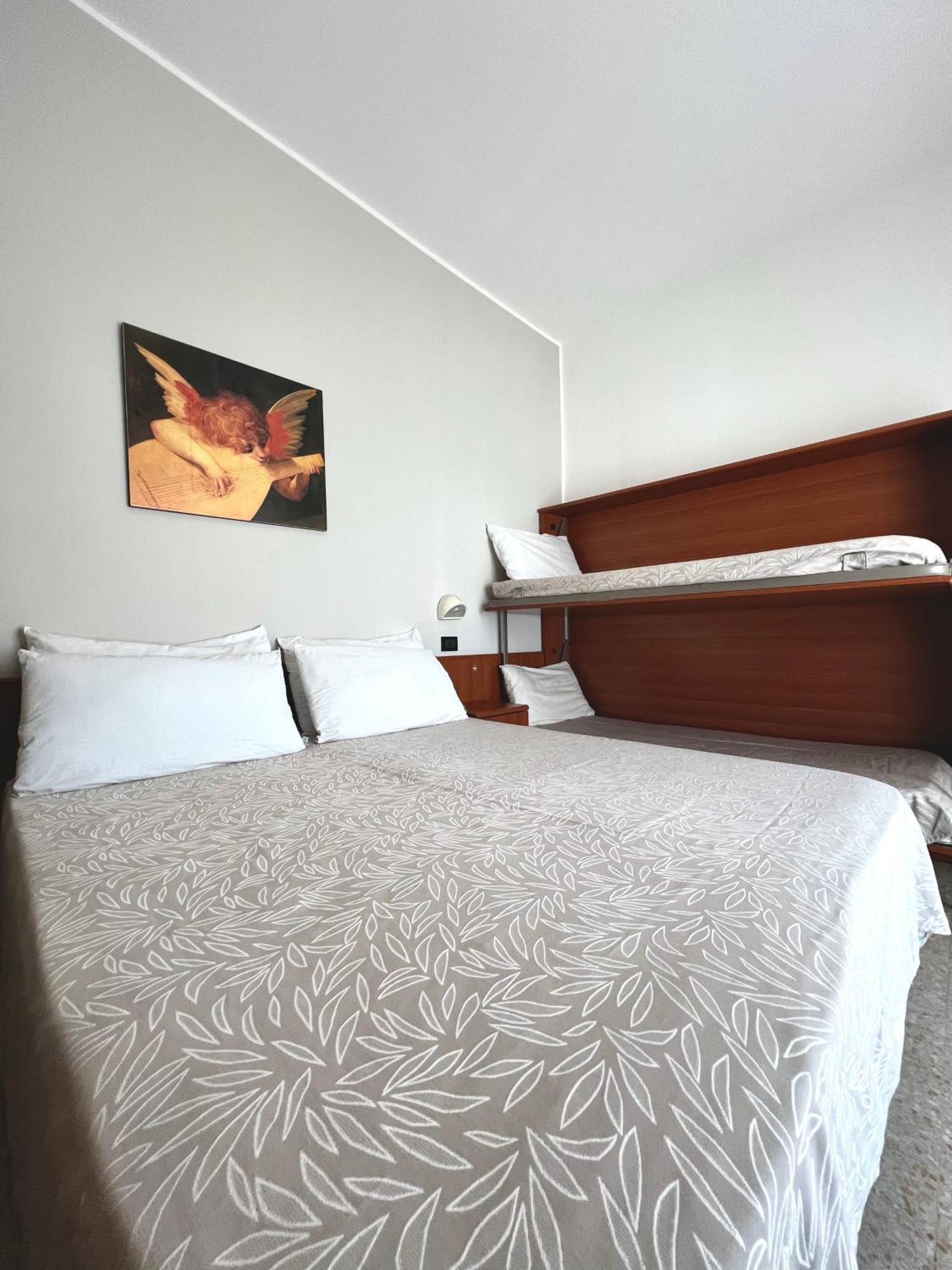 Hotel B&B Ardea Rimini Bagian luar foto