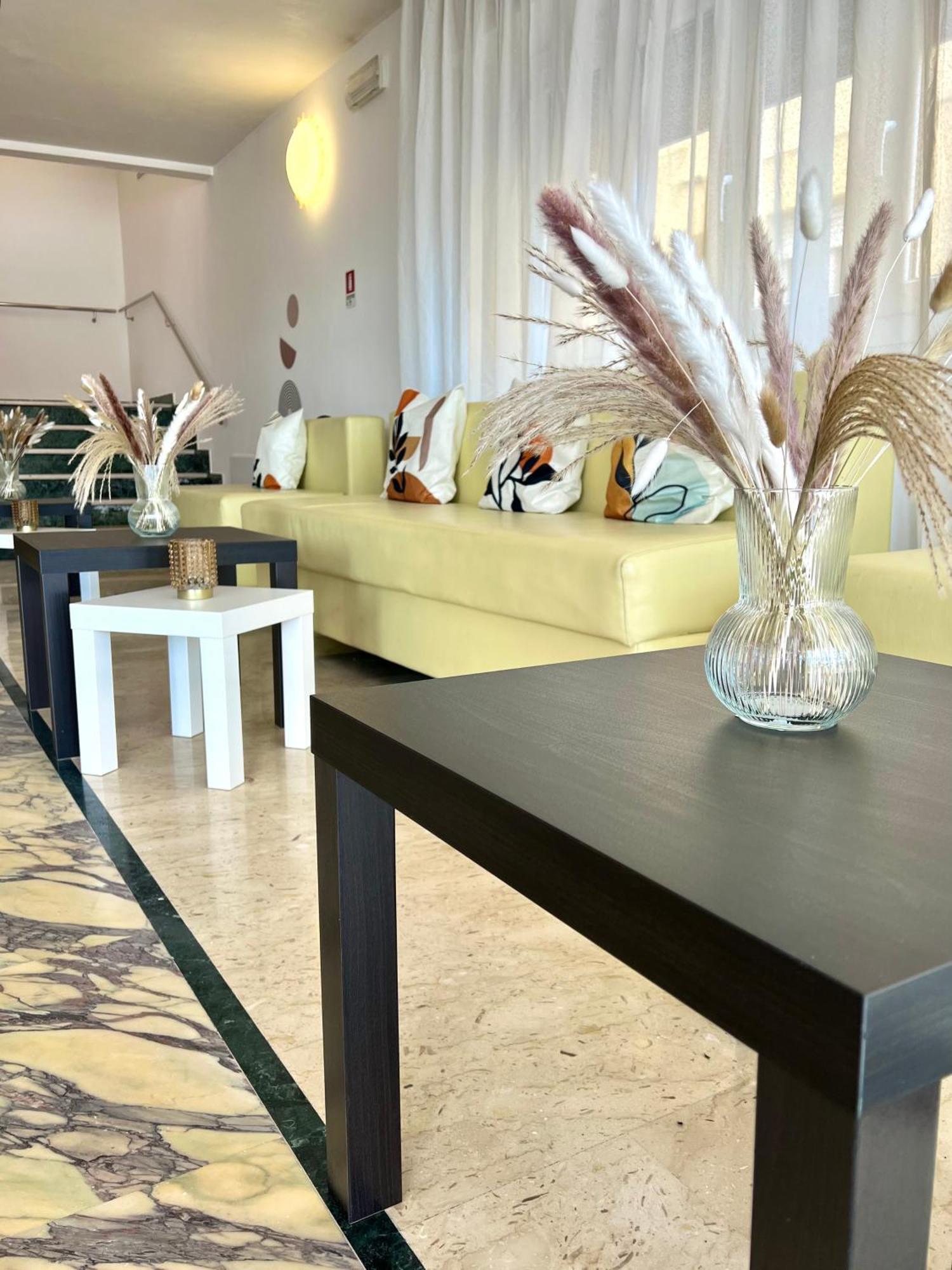 Hotel B&B Ardea Rimini Bagian luar foto